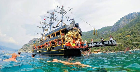 Marmaris: Pirate Cruise with Lunch & Hotel Pickup