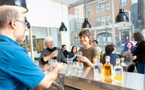 Quebec City: Honey and Distillery Tour with Tasting