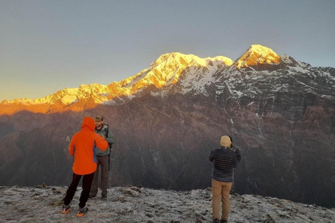 Pokhara: Caminhada de 7 dias e 6 noites no acampamento base do Annapurna HimalayasExcursão particular de trekking com refeições incluídas.