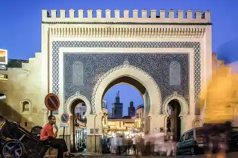 Fez: Guided Tour of Monuments and Handicrafts (on foot only)