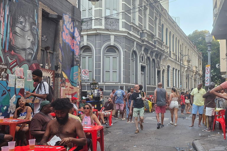 ريو دي جانيرو: ليلة رقص فانك في الفافيلاريو دي جانيرو: ليلة رقص على إيقاع الفانك في الفافيلا