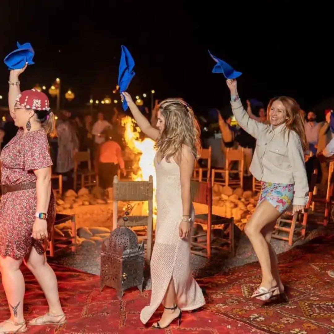 Marrakech : Dîner au Coucher du Soleil avec Spectacle de Feu - bivouac
