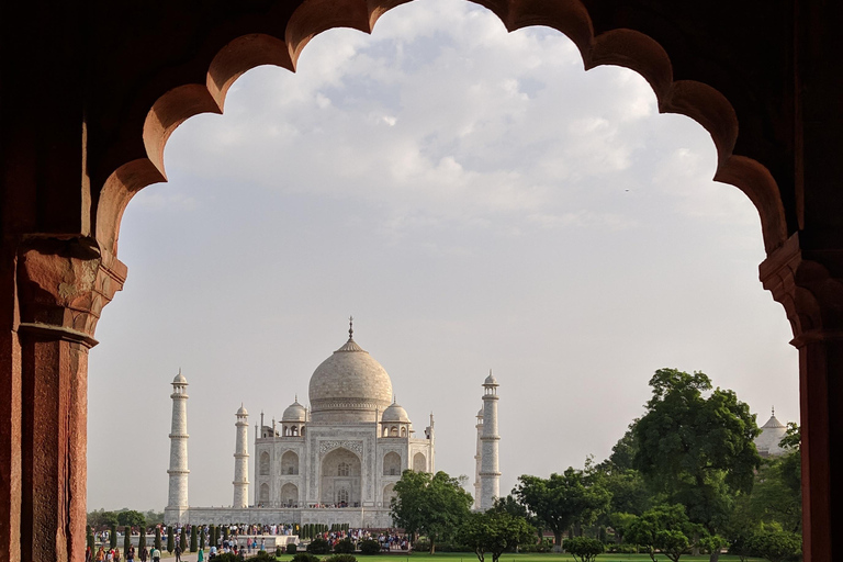 Excursão particular de um dia ao Taj Mahal e Agra saindo de Delhi de carro.Somente guia turístico particular