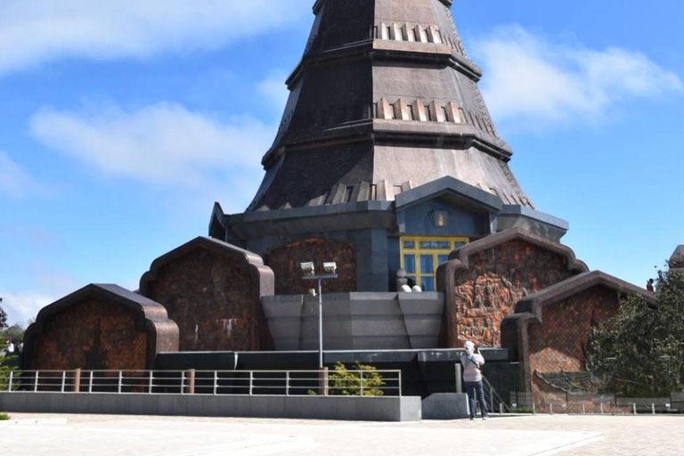 Chiang Mai: Doi Inthanon Pha Dok Siew Trek & Karen Culture