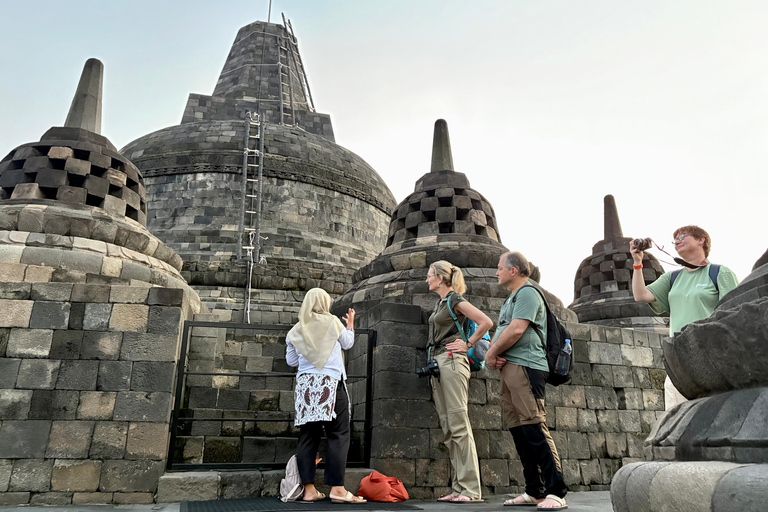 Yogyakarta: Borobudur Temple Climb-Up Tour with Guide Shared Borobudur Temple Climb-Up Tour NON TICKETS