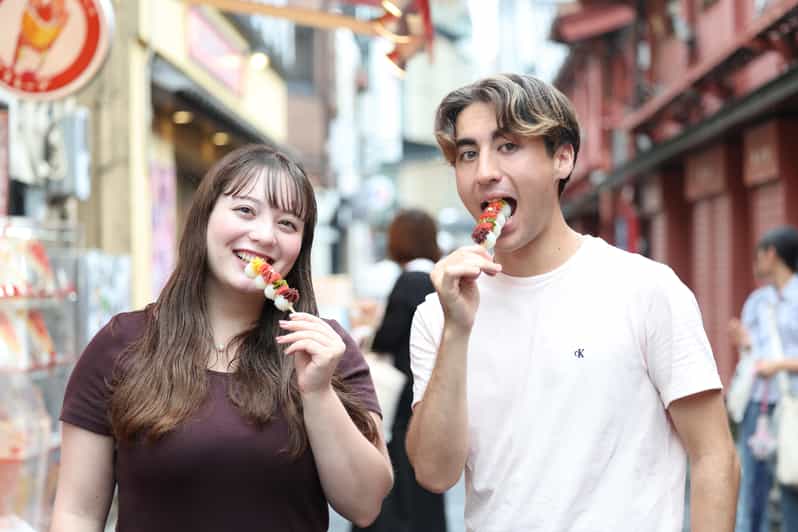 Tokyo: Private Asakusa & Senso-ji Tour with 3 Food Stops