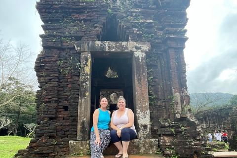 Hoi An: My Son ruïnes; bus-boot-culturele show-lunch-gids