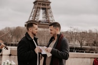 Proposta della torre Eiffel LGBTQIA+ / 1H fotografo - Housity