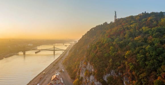 Budapest: Gellért Hill Guided Walking Tour