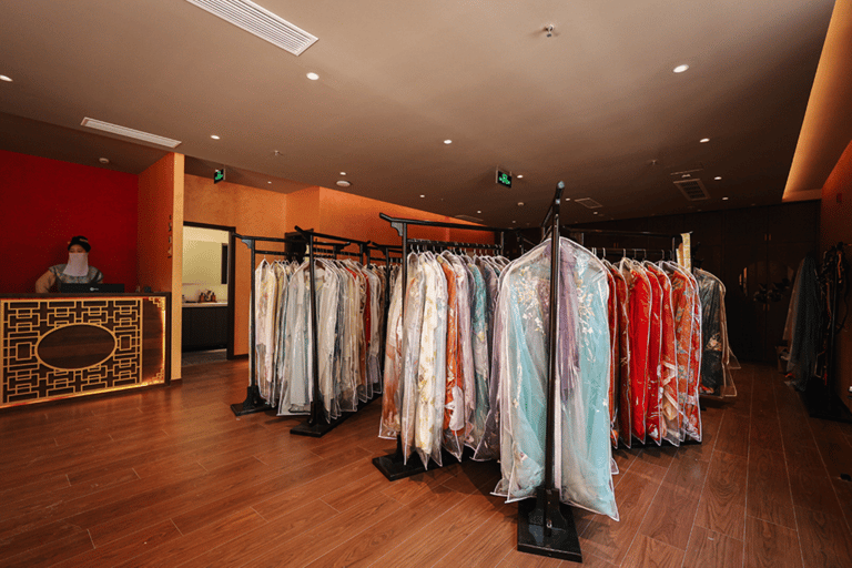 Shanghai: Royal Cultural Dinner Show – SHUYANFU VIP Seat – Rows 2