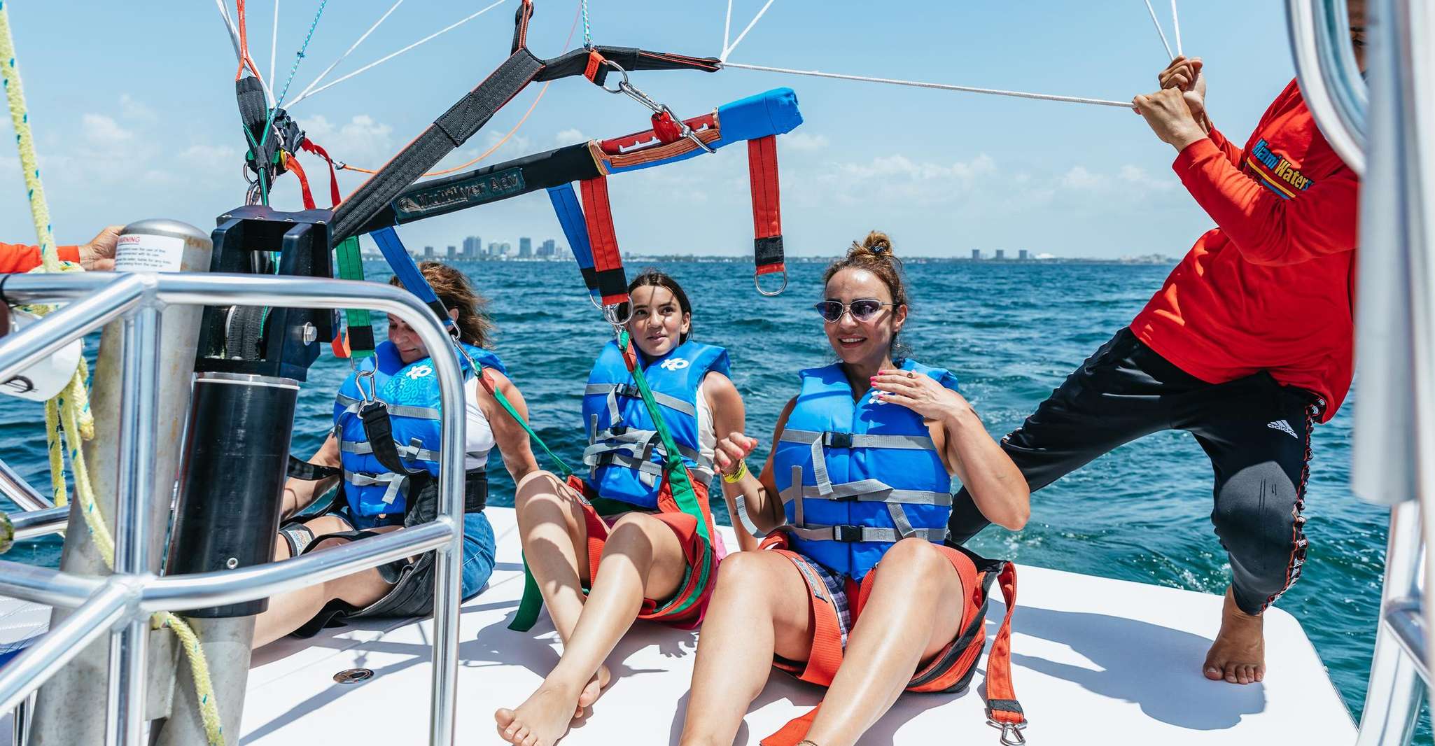 Miami: Parasailing Experience in Biscayne Bay photo 12