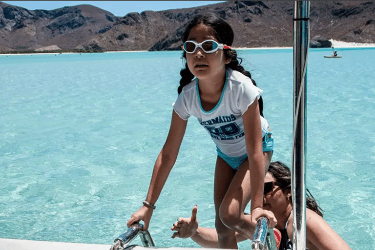 La Paz: Boat ride to Espiritu Santo island and sloop