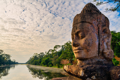 Siem Reap: Angkor Wat heldagstur i liten grupp och solnedgång