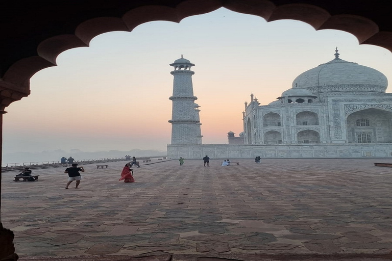 Z Delhi: jednodniowa wycieczka do Taj Mahal i fortu Agra pociągiem Gatiman