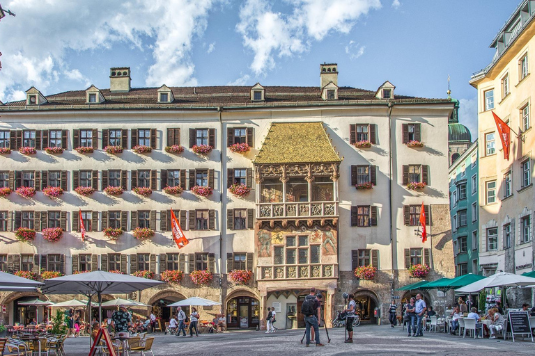 Vienna: Private transfer to Innsbruck or Innsbruck to Vienna