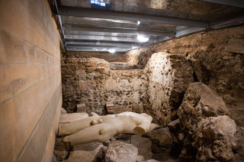 Tolède souterraine : visite nocturne de 4 tunnels souterrains et des thermesTolède souterraine : visite nocturne de 4 tunnels souterrains et de thermes