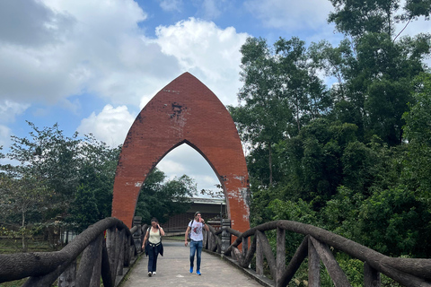 Las mejores excursiones/traslado al santuario de My Son7 a.m. únete a la visita guiada en grupo (evita la multitud y el calor)