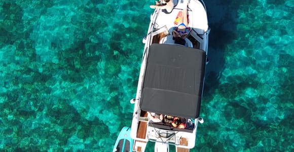 Vodice: Private Bootstour mit Skipper und Schnorchelausrüstung