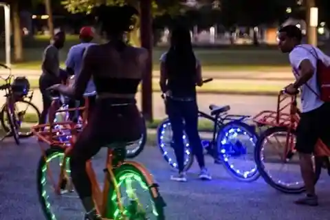 Houston: LED Night Light Bike Ride with Music