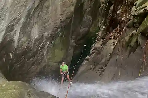 Santo Domingo: canyoning nel fiume Nizao con un pasto tipico