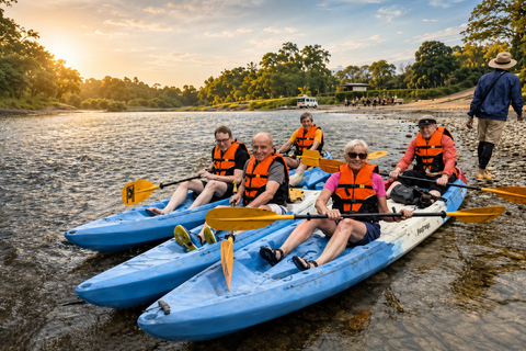 Vang Vieng: Half day-Kayak & Cave Adventure
