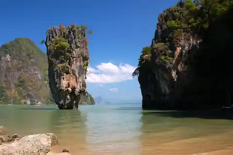 James Bond & Hong Islands Tagestour mit dem Schnellboot