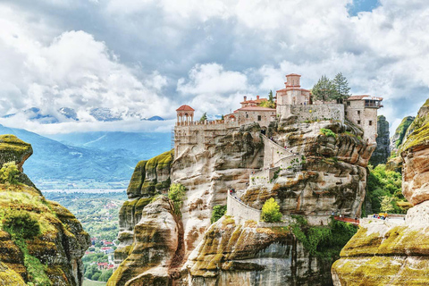 Meteora Guided Tour with SUV/VAN +Local Taverna in Kalampaka