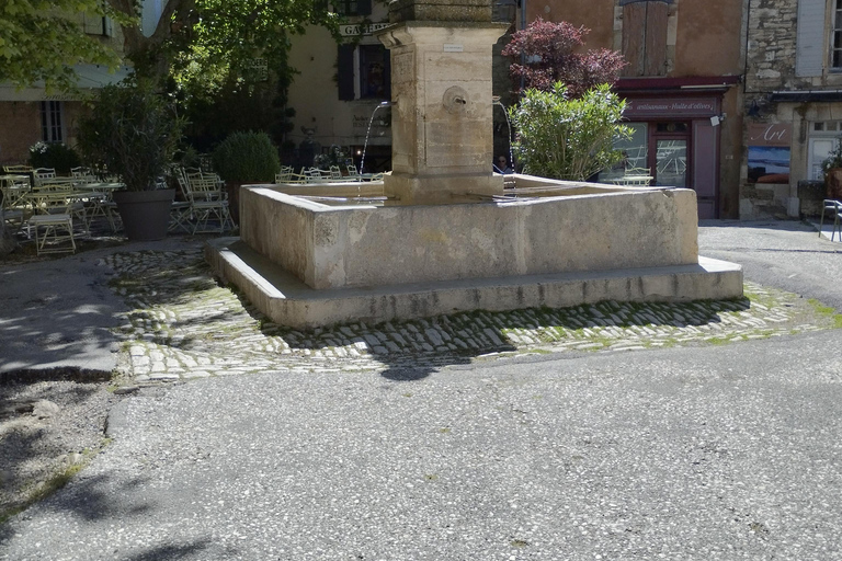 LUBERON : Gordes, Roussillon with Ochre trail & Sorgue river