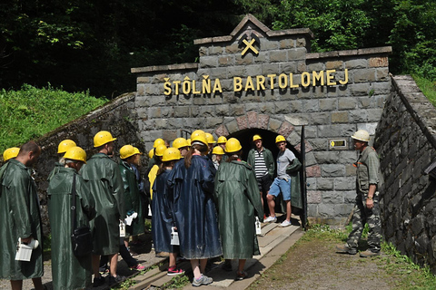 TOPP av Slovakien: Gruva i Banská Štiavnica &amp; simning i grottor