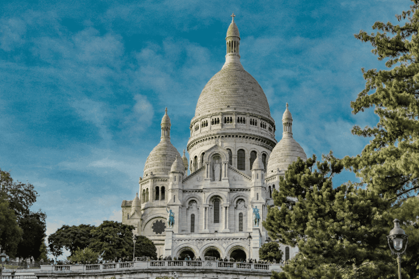 Paris: Montmartre Walking Tour with Sacr-C?ur Entry Option - Montmartre Walking Tour and Sacré-Cœur Panaromic View