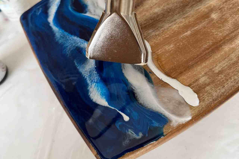Leipzig: Resin Ocean Board Workshop with Snacks