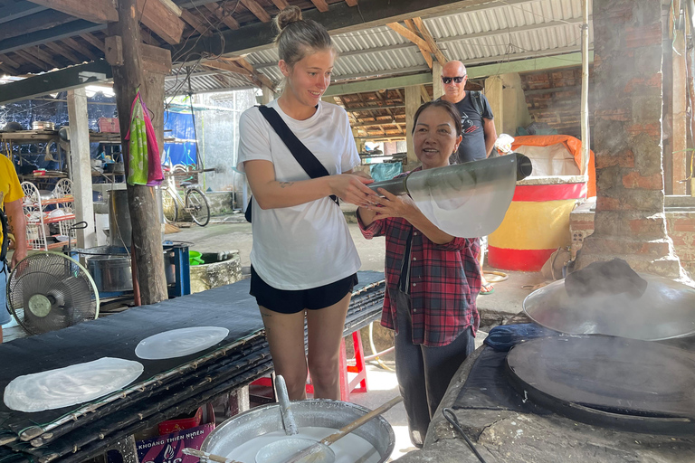 Hoi An: My Son-ruinerna; Buss-Båt-Kulturell show-Lunch-Guide