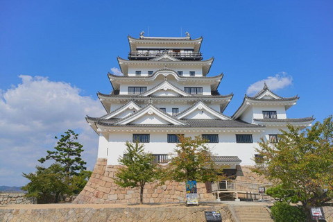 Hiroshma: Fukuyama Castle, Tomonoura & Sensui-jima Day Tour