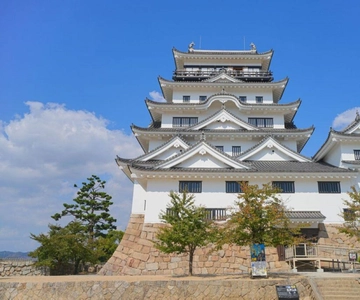 Hiroshma: Fukuyama Castle, Tomonoura & Sensui-jima Day Tour