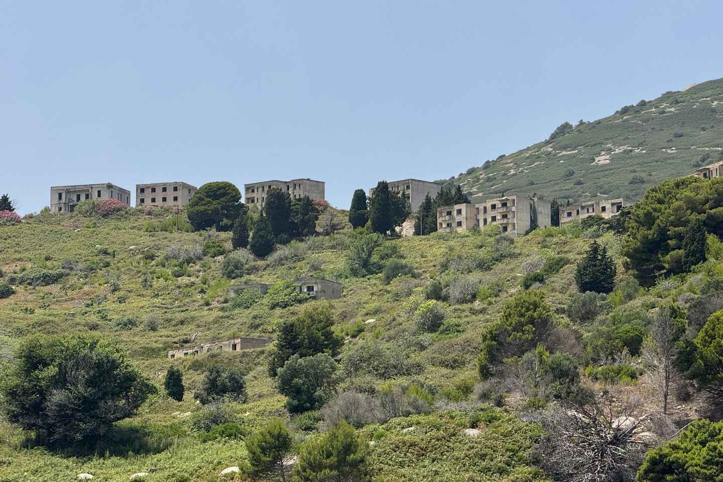 Vlore: Lancha rápida a la Isla Sazan, Cueva Haxhi Ali y Karaburun