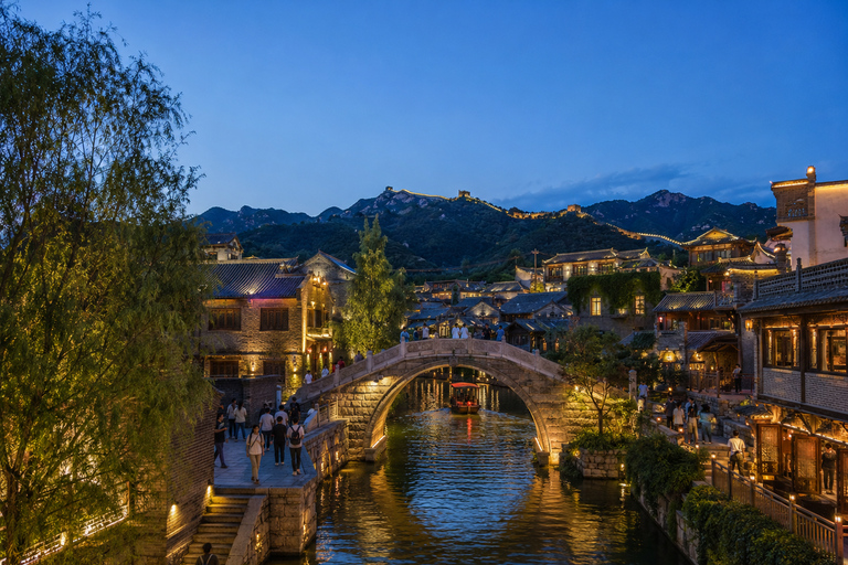 Beijing: Gubei Water Town Day-to-Evening Trip Beijing: Gubei Water Town Day-to-Night Experience Tour