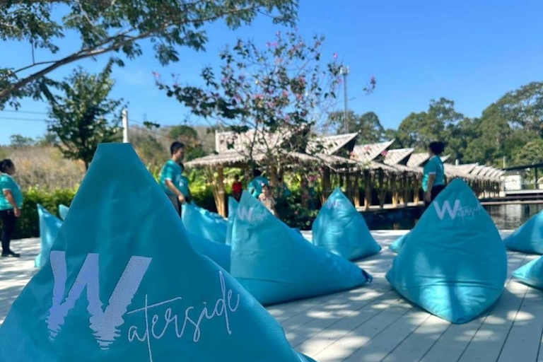 Khao Lak: Bamboe raften, olifanten voeren &amp; waterpark tour