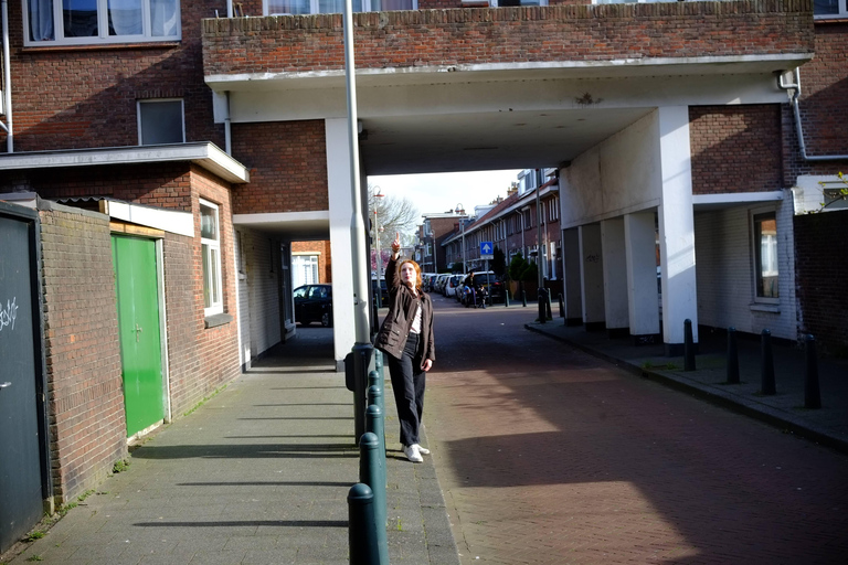 The Hague: Laakkwartier Guided Walking Tour