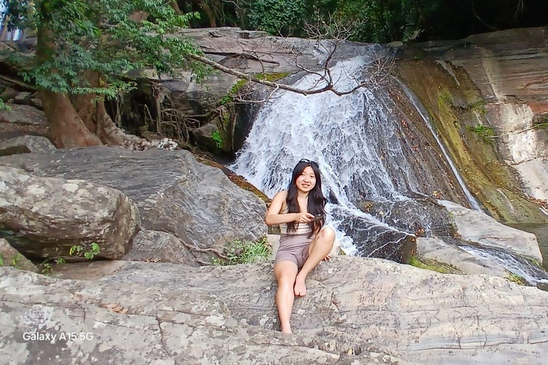 ELLA Lipton Seat Tea Test & Pluck 9Arch, Waterfalls, & Food Lipton's Seat, Little Adam Peak, 9 Arch, Ravana Waterfalls