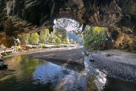 Krabi : excursion sur l&#039;île de James Bond et à Phang Nga en bateau à longue queueTour en bateau à longue queue dans la baie de Phang Nga