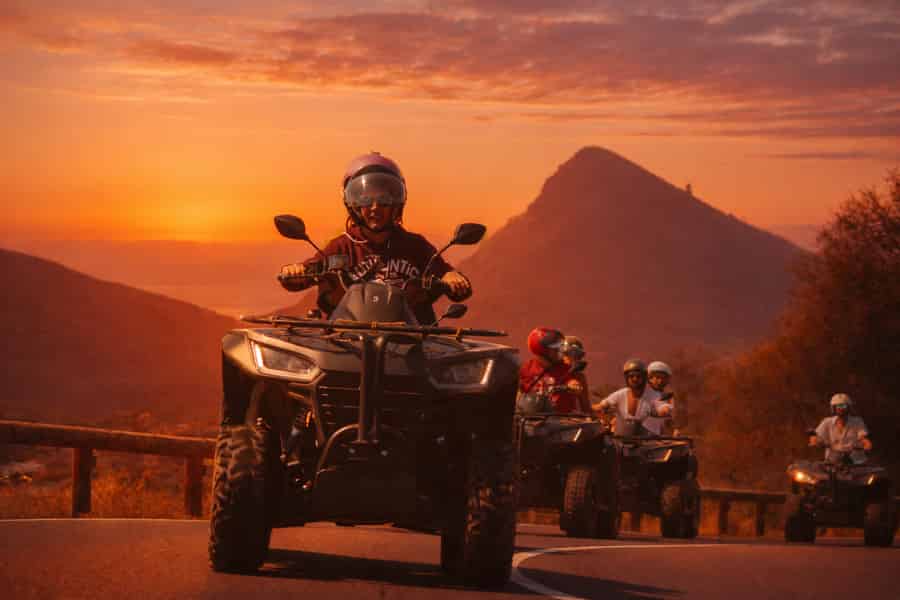 Teide-Nationalpark: Tages- oder Sonnenuntergangstour mit Quads. Foto: GetYourGuide