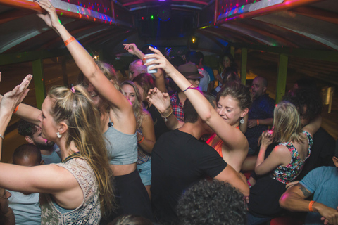 fiesta en la calle y party bus