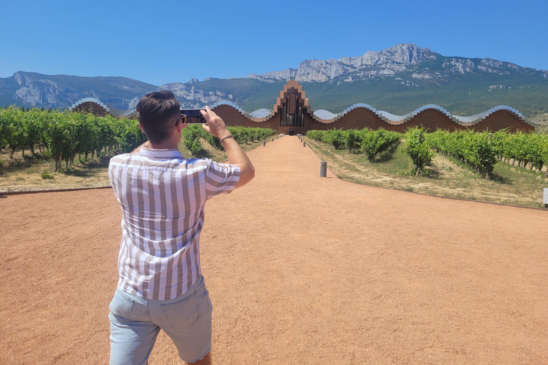 Visite semi-privée de La Rioja et de 3 vignobles de première qualité depuis Bilbao