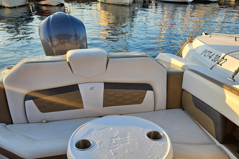 Torrevieja: Multi-adventure experience with yacht, stand-up paddleboarding, snorkeling, and photography Torrevieja: Charlie's Angels Multi-Adventure Experience