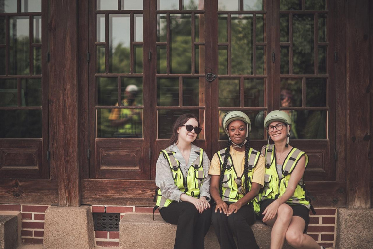Séoul : Visite culinaire de l&#039;après-midi en Ebike et &quot;Happy Hour&quot; (nourriture et boissons)