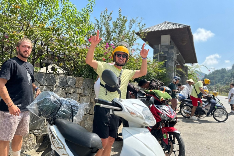 Sapa - Ha Giang Loop motobike tour 3D2N - mała grupaHa Giang Loop Motobike 3D2N - Mała grupa z łatwym kierowcą