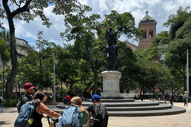 City Tour Express di un&#039;ora e mezza in bicicletta elettrica a Medellín