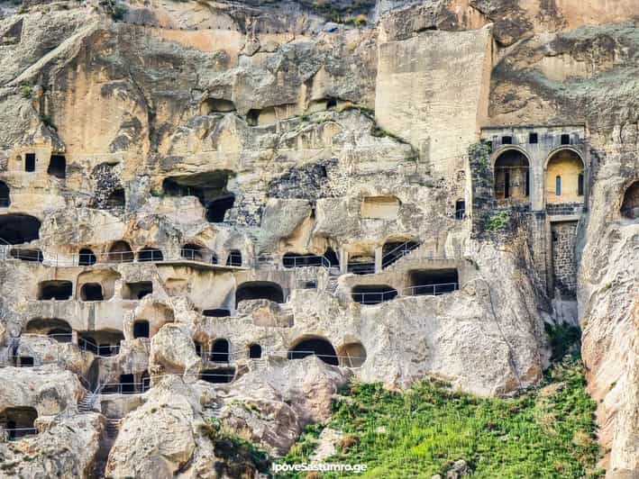 Tbilisi: Borjomi, Rabati, vardzia