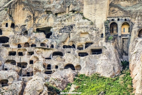 Tbilisi: Borjomi, Rabati, vardzia