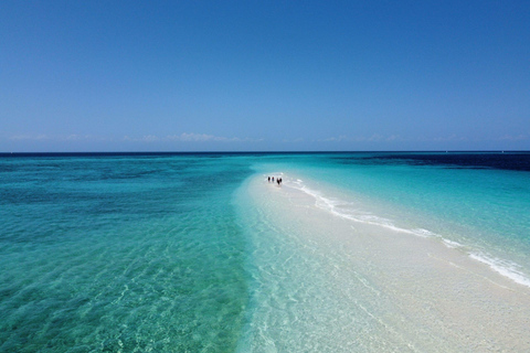 Zanzibar: Lyxig Island Hopping-tur med motorbåtZanzibar: Lyxig öluffning med motorbåt